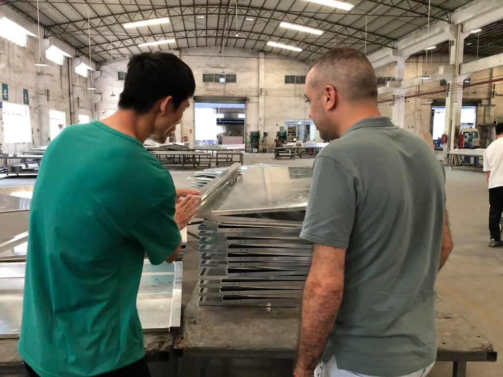 Discussione sui pannelli a parete in alluminio