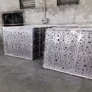 Chapa de aluminio en bruto cortada por láser