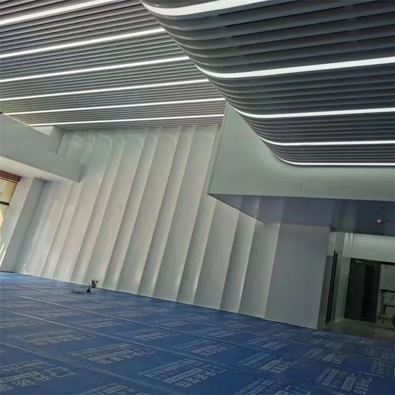 حاجز الألومنيوم المخصص