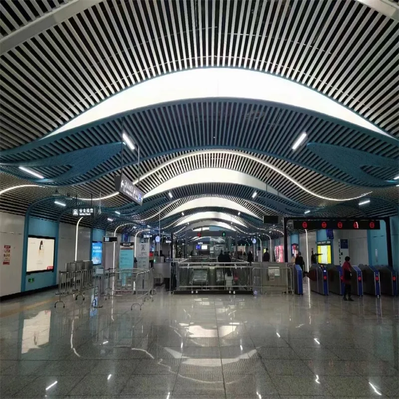 Stazione Irresistibile Soffitto a baffle in alluminio