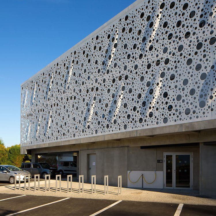 Innovative Aluminum Facade