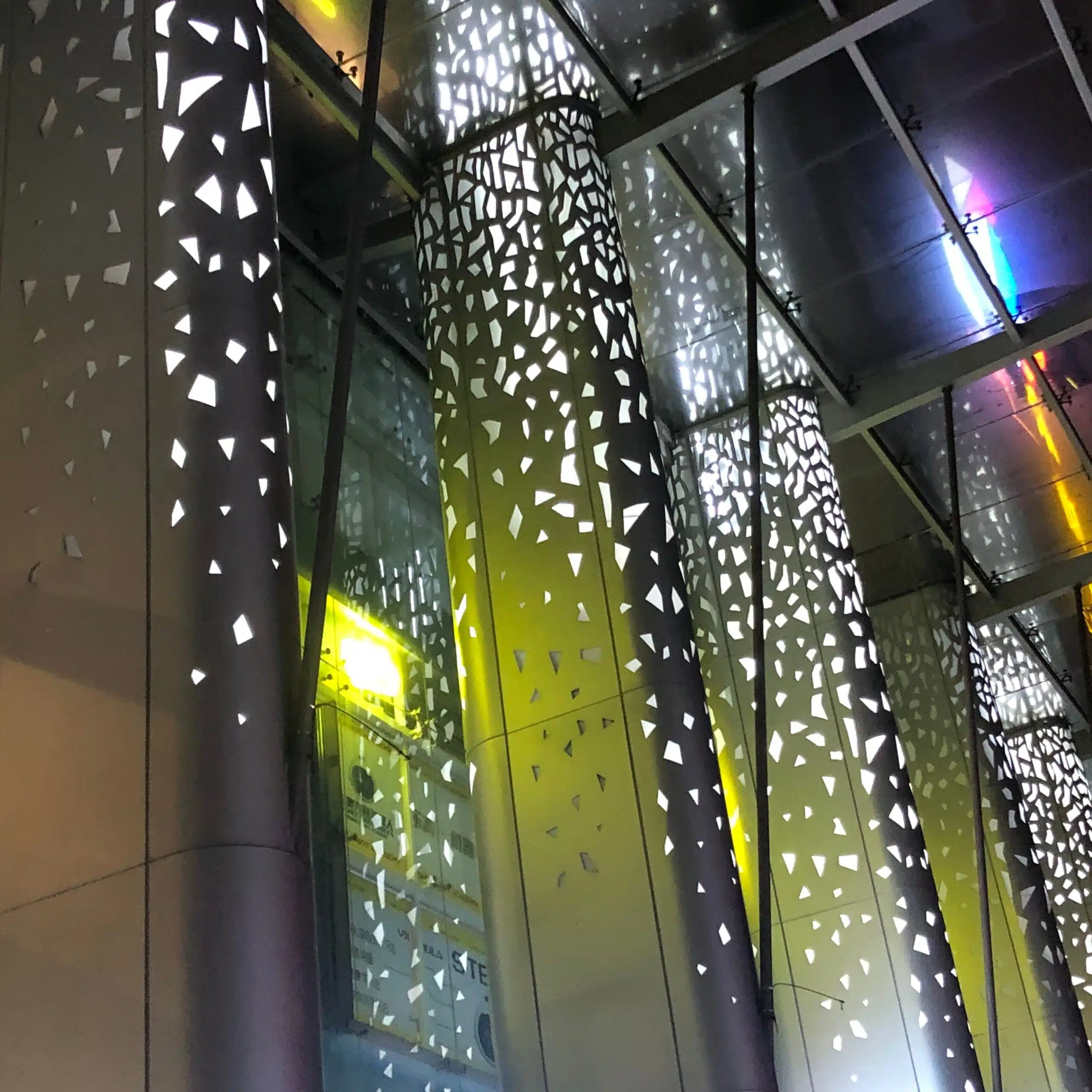 Panel perforado de aluminio para centros comerciales de alta gama