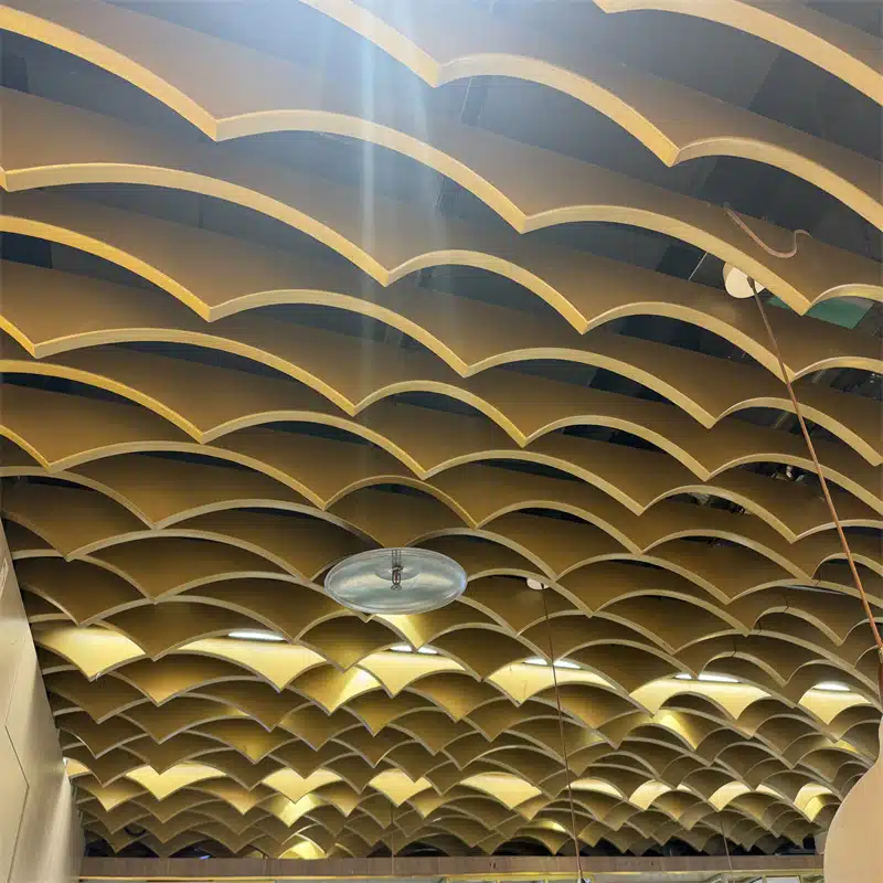 Plafond suspendu en forme de vague pour les restaurants