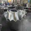 Panneau d'aluminium en forme de fleur personnalisé