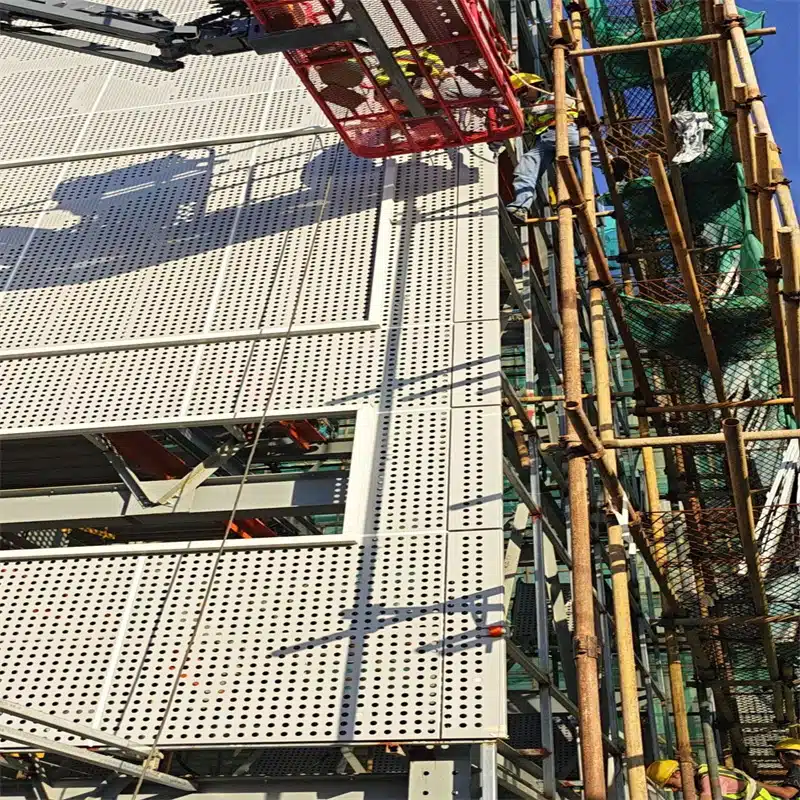 Прочная внешняя перфорированная панель из резного алюминия