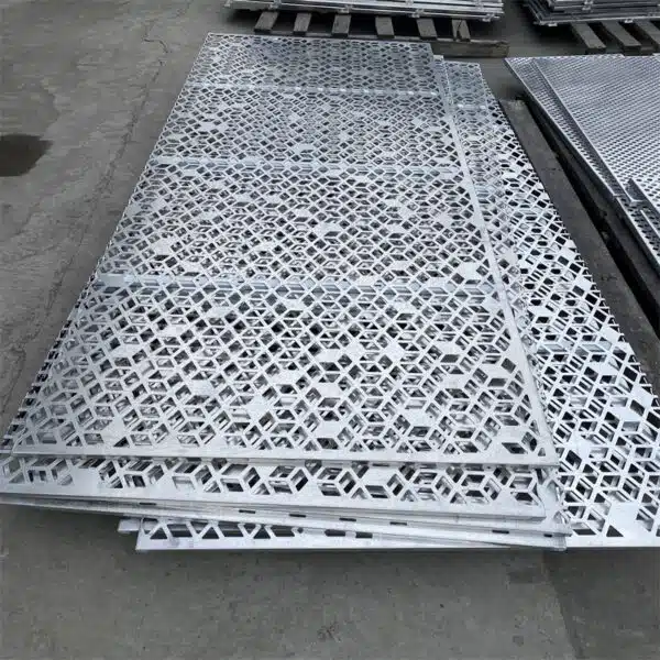 Panel perforado de malla de aluminio cortado por láser CNC