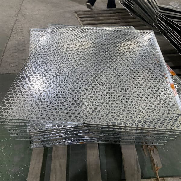 CNC Laser Cutting Diamond-shaped Perforated Panel