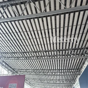 Pannello per soffitto perforato in alluminio scanalato