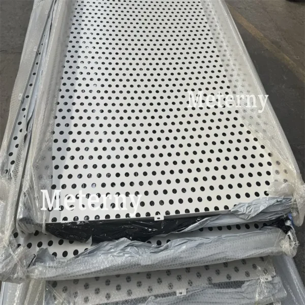 Fluorocarbon Coating Aluminum Perforated Panel